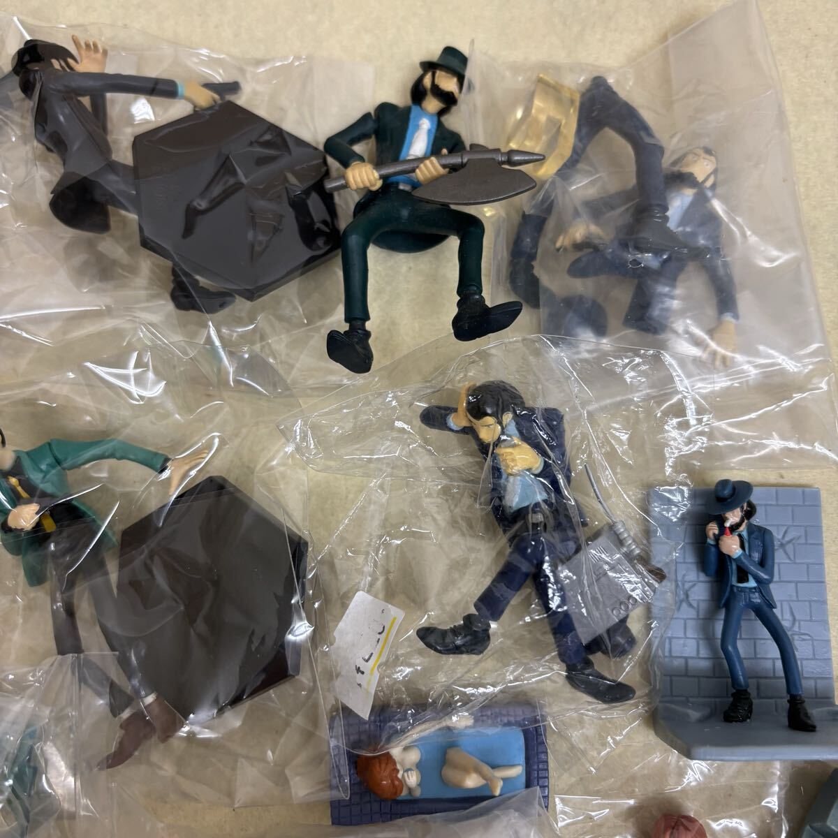 0018 ルパン3世　ボトルキャップ　次元大介　峰不二子　石川五ェ門　銭形警部　食玩まとめ売り ミニフィギュア ガチャガチャ グッズ_画像4