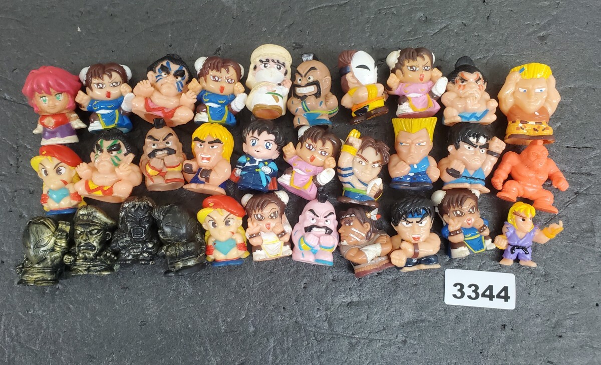 3344 ストリートファイター 当時物 指人形 フィギュア 食玩 ガチャ セット ソフビ ケン カプコン_画像1