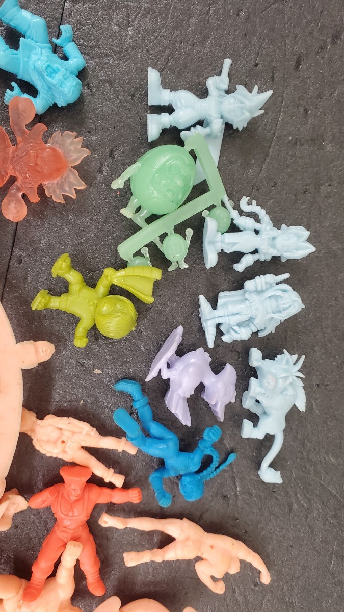 3346 当時物 昭和レトロ　平成レトロ　カプコン　ストリートファイター　など　 消しゴム フィギュア レトロ_画像4