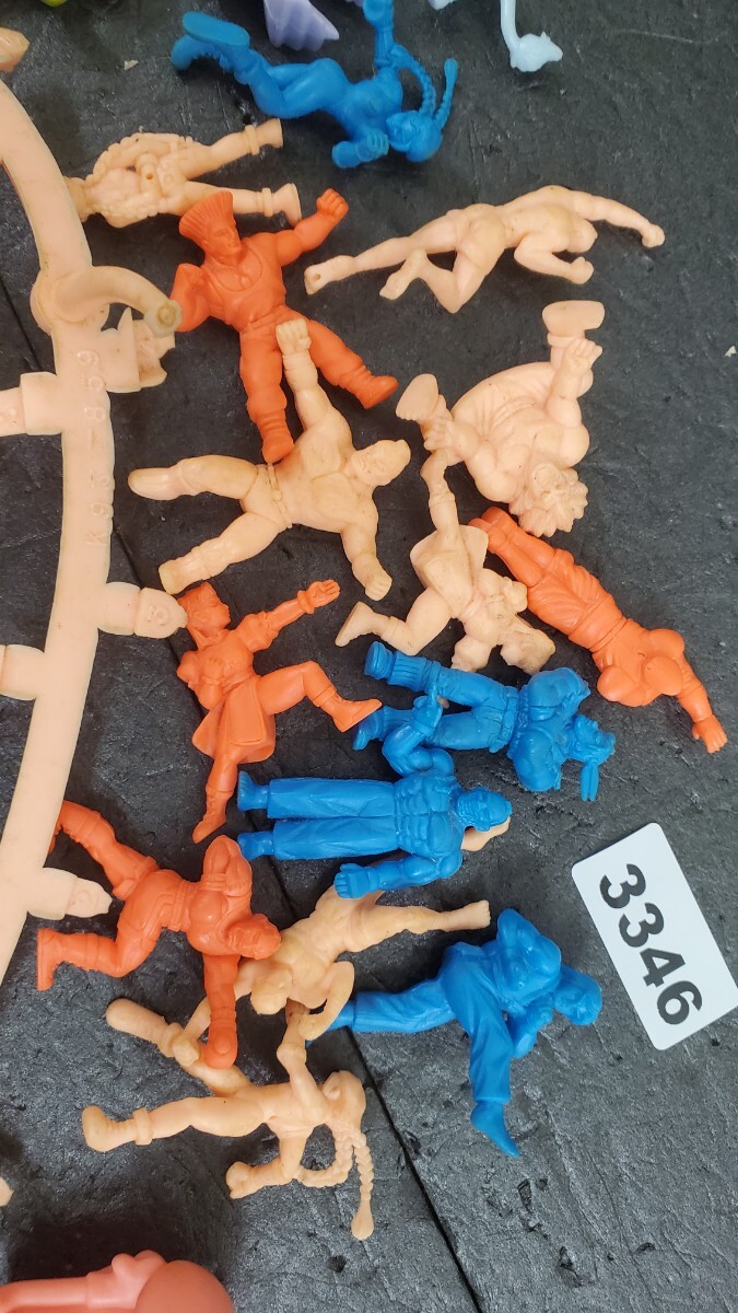 3346 当時物 昭和レトロ　平成レトロ　カプコン　ストリートファイター　など　 消しゴム フィギュア レトロ_画像5