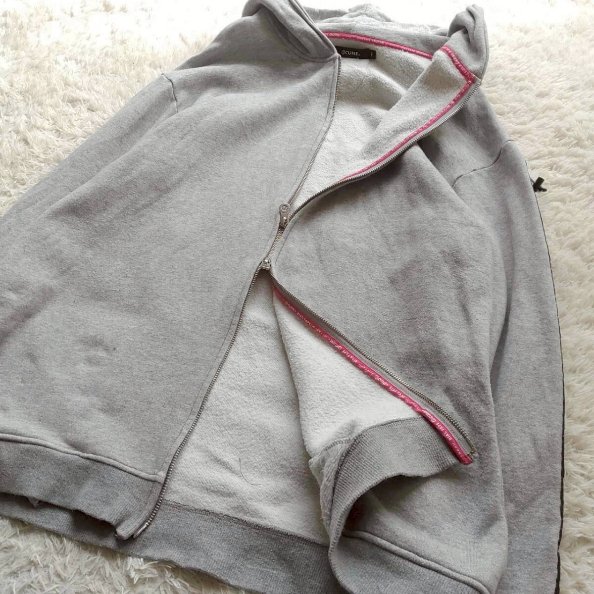 CUNE キューン うさぎ ユニコーン まめ 袖に縦ゴム1本のジップパーカー ジップアップパーカー フーディ トレーナー パーカー 大きいサイズ _画像5