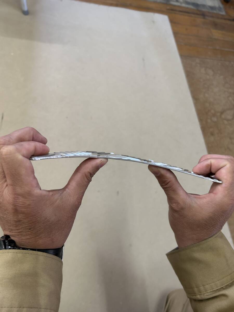 新型 トライトン テールゲートプロテクター リアバンパーステップガード セット売り 黒チッピング塗装 ワイルド_画像8