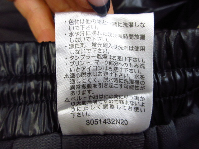 未使用　チャンピオン製　パイソン柄ライン　ナイロンパンツ　メンズM 黒 保温防寒ウインドブレーカー ロゴ刺繍ジャージパンツ ワイド11182_画像6