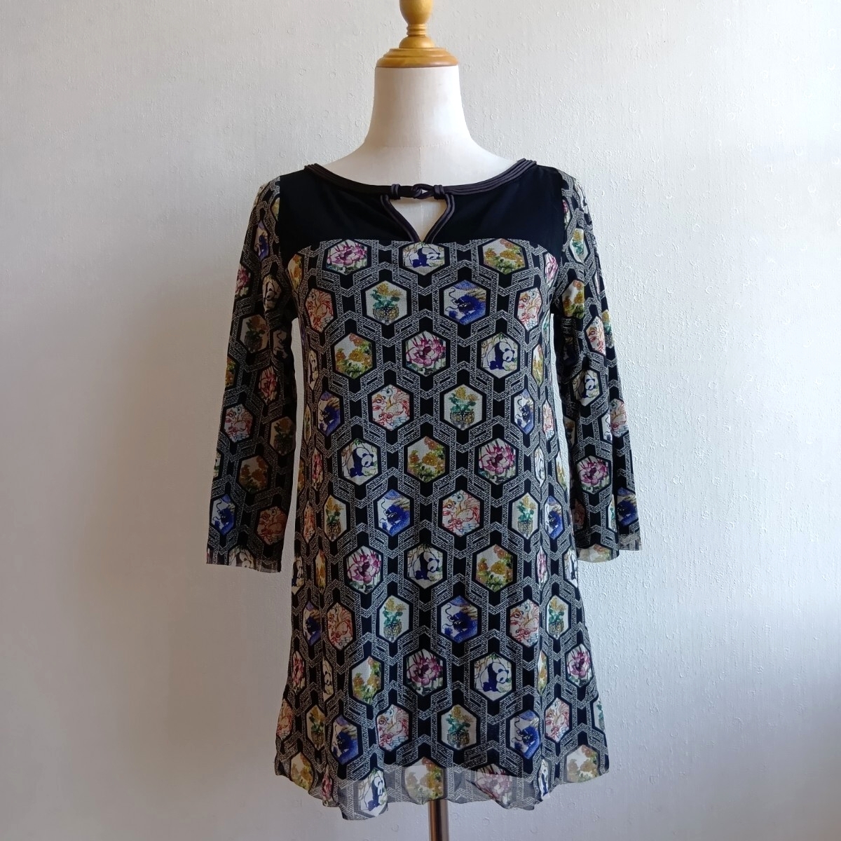 ヴィヴィアンタム　パワーネットカットソー　花　パンダ　龍　金魚　チャイナ　七分袖_画像1