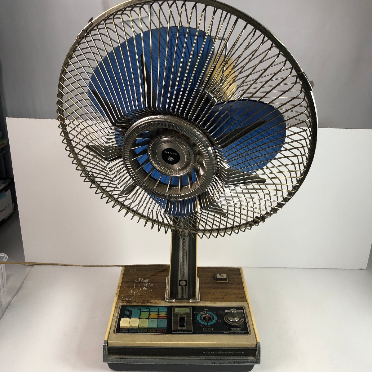 Y8-903 SANYO Sanyo Sanyo EF-6PZ вентилятор retro под дерево Aichi 140 размер 