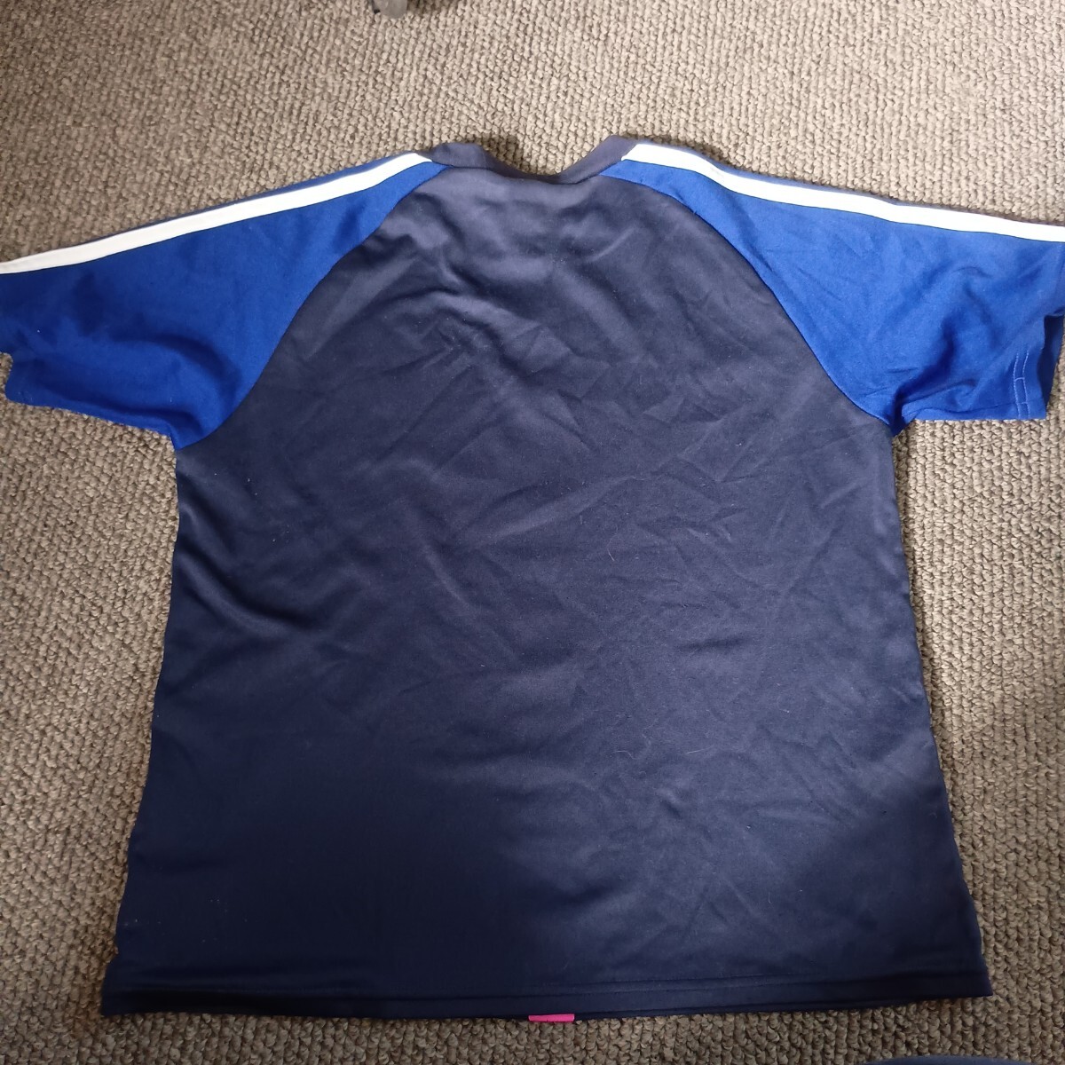 送料無料 サッカー日本代表 ユニフォーム adidas サムライブルー 140キッズサイズ_画像2