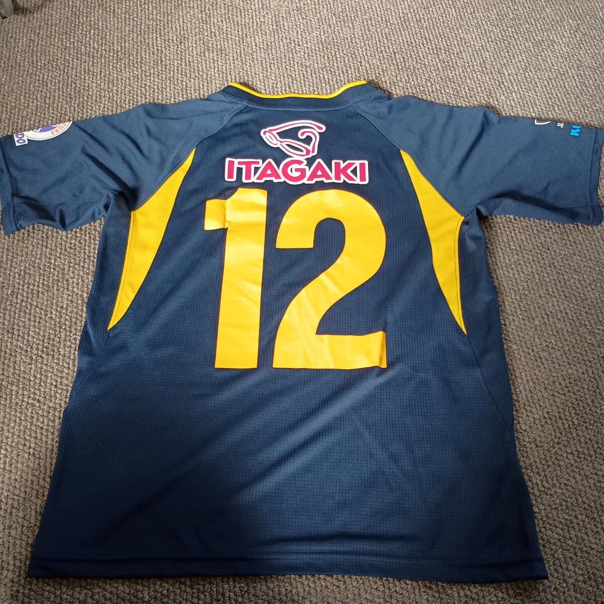 送料無料 ザスパ草津 2005ホームユニフォーム Sサイズ_画像2