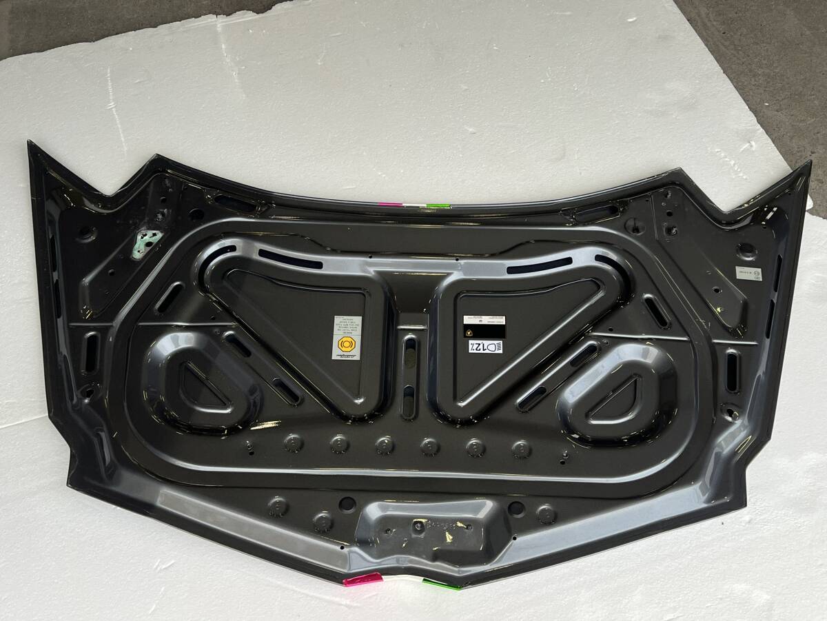 美品■ランボルギーニ 純正 アヴェンタドール LP700 ボンネット フロントフード AVENTADOR アベンタドール 純正戻し 事故修理 等に_画像2