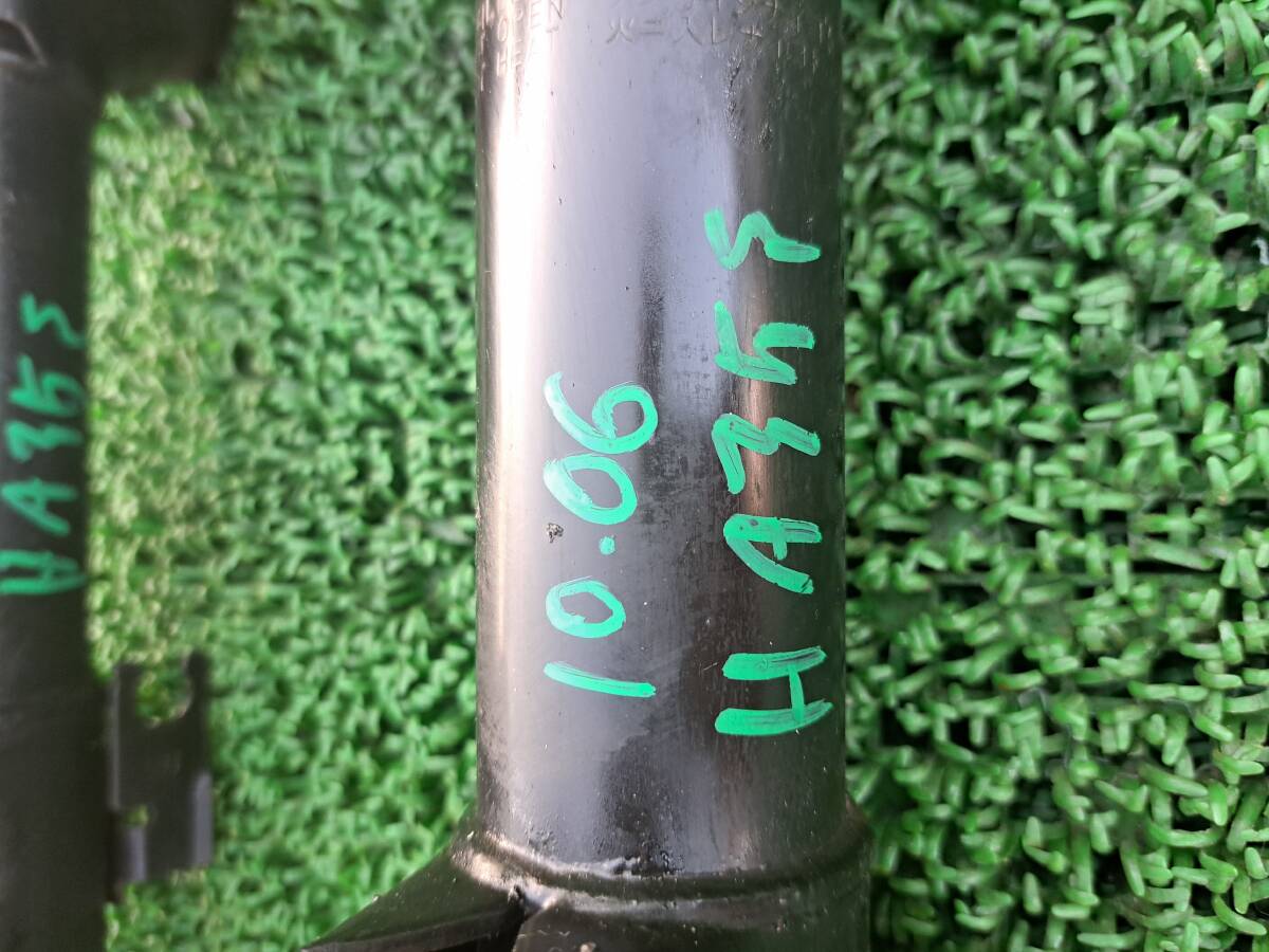 1006　スズキ アルト HA35S 純正 フロント ストラット 左右セット F サスペンション 左 右_画像2