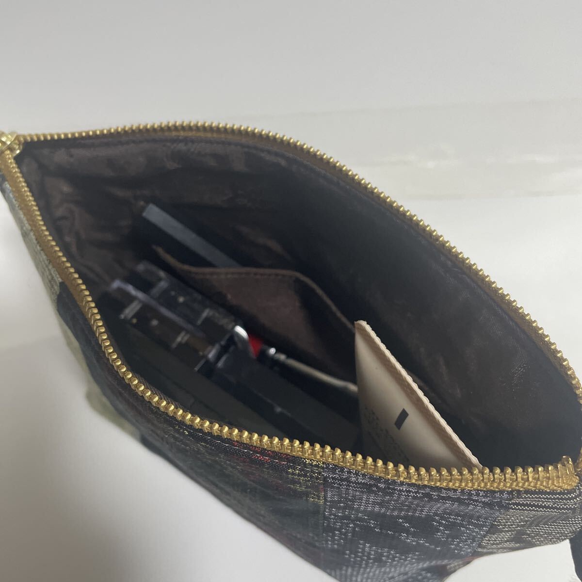 ◇コスメポーチ（内ポケット付）◇高さ12×横20×マチ6　正絹　本場大島紬　パッチワーク♪e_画像4