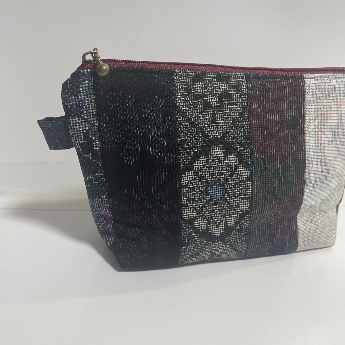 ◇コスメポーチ◇高さ12×横20×マチ6　正絹 本場大島紬 パッチワーク♪b_画像2