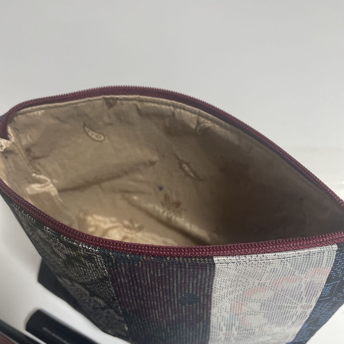 ◇コスメポーチ◇高さ12×横20×マチ6　正絹 本場大島紬 パッチワーク♪b_画像5