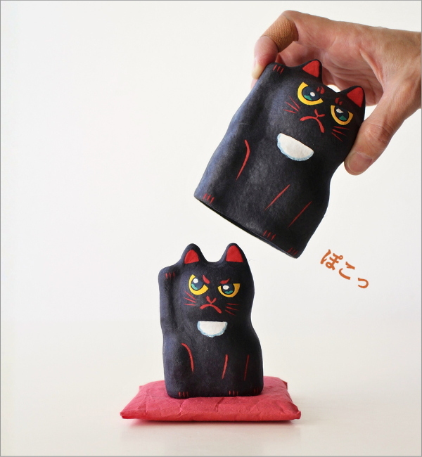 . . это inserting . манэки-нэко чёрный кошка 