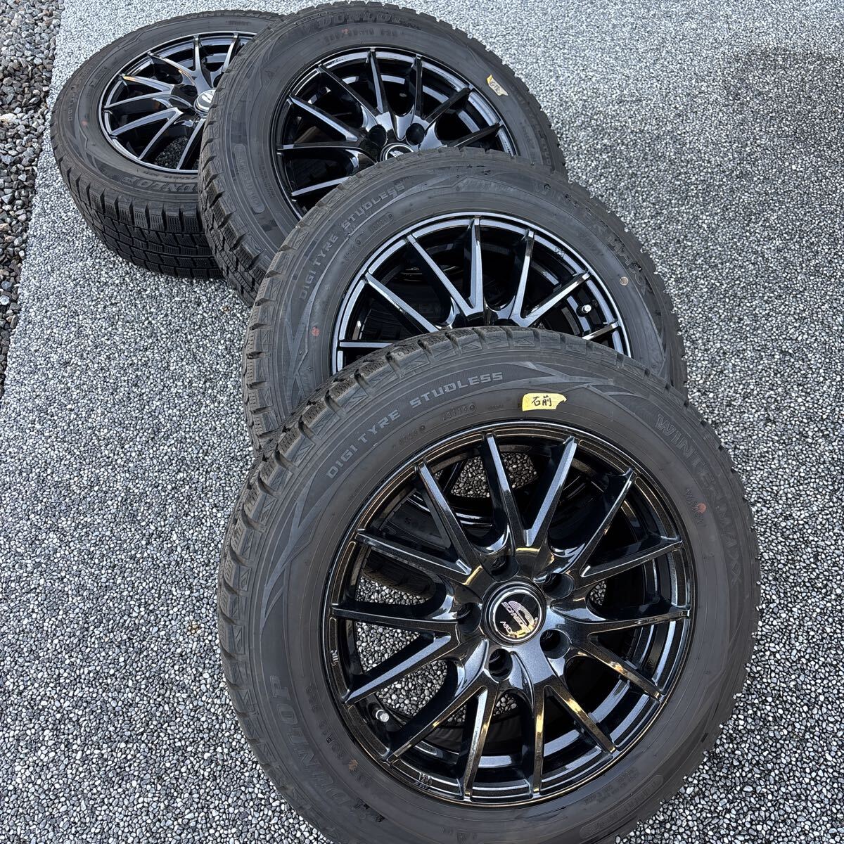 スタッドレスタイヤ ダンロップ５穴２０５／６０Ｒ１６_画像1