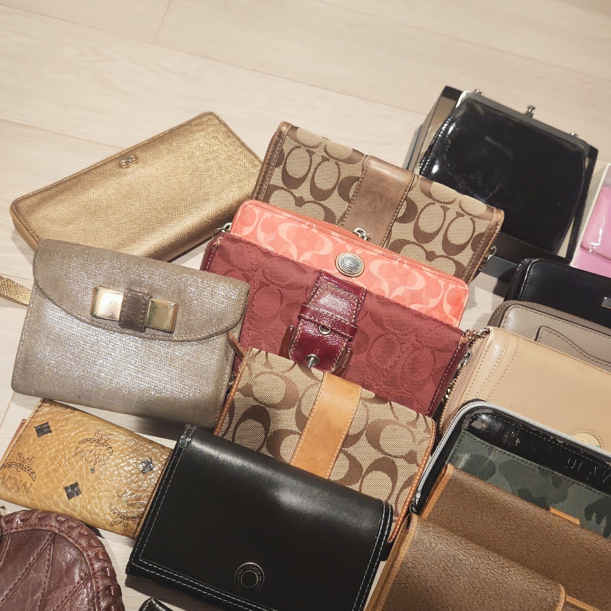 まとめ売り　ブランド財布　37点　セット　コーチ　ランセル　等　大量_画像2