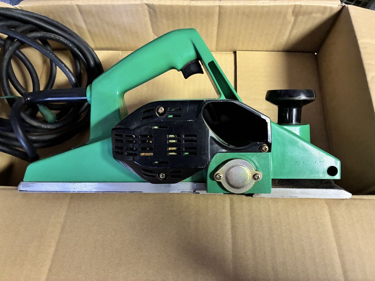■希少■日立電動かんな 120mm P35 通電確認済み 日立工機 電動工具 電動カンナ 大工道具 土木建築DIY_画像4