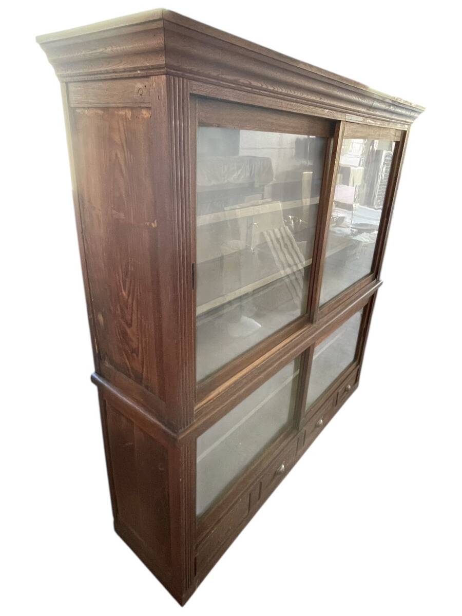 JS383 時代家具 大正時代 ゆらゆらガラス アンティーク 木製棚 食器棚 ガラス戸棚 高さ167cm 横159.5cm 奥行き43.5cm 取手一つ欠損_画像2