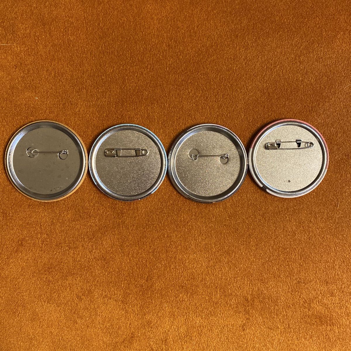 SPY×FAMILY 缶バッジ 4つ_画像2