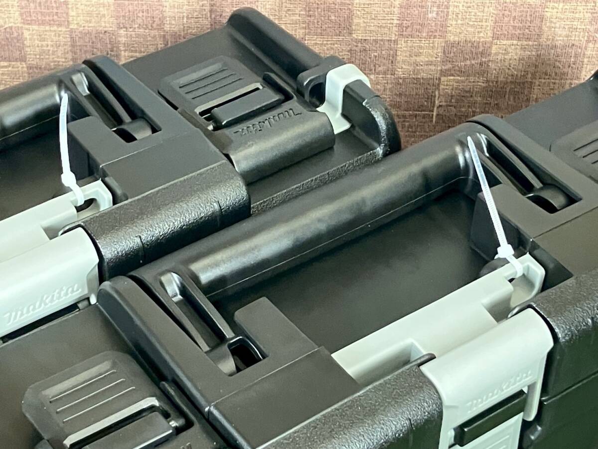 【新品未開封】makita マキタ 充電式インパクトドライバ TD173DRGXO/B オリーブ ブラック 充電器＋純正バッテリ2個 2台【2072K-239/40】_画像3