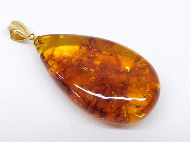 K18金具 琥珀 こはく アンバー ☆ ペンダントトップ チャーム イエローゴールド 4.4g □7K_画像1