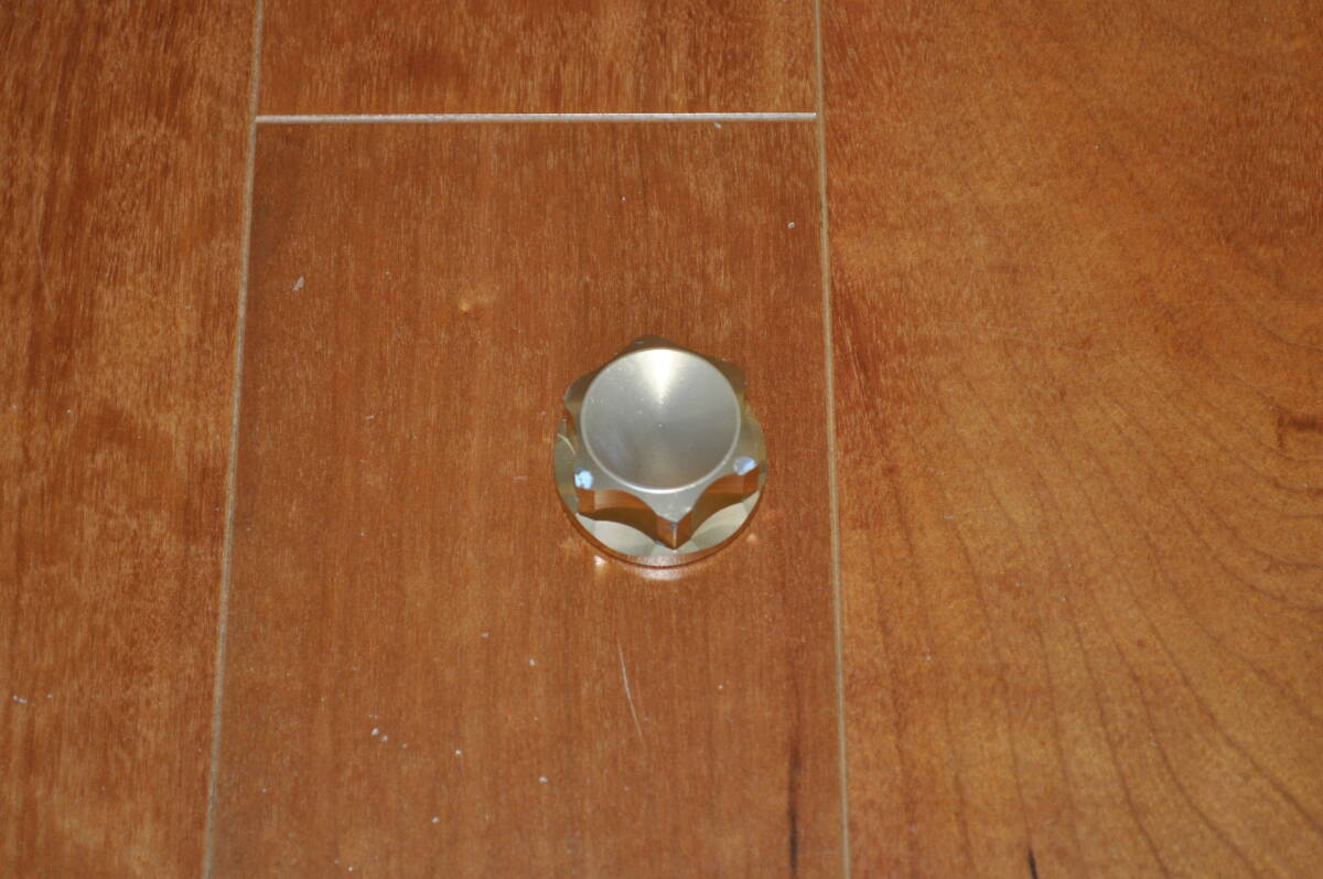 YAMAHA　SR400用　antlion　アントライオン　マスターシリンダーキャップ、ステムナット（おまけ）_画像4