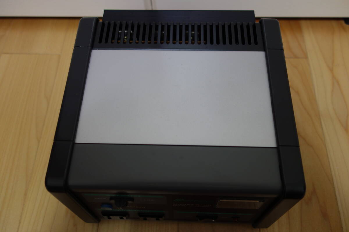 美品 Meltec(メルテック) インバーター SL-301 DC12V AC100V 最大300W ※説明書付き_画像3