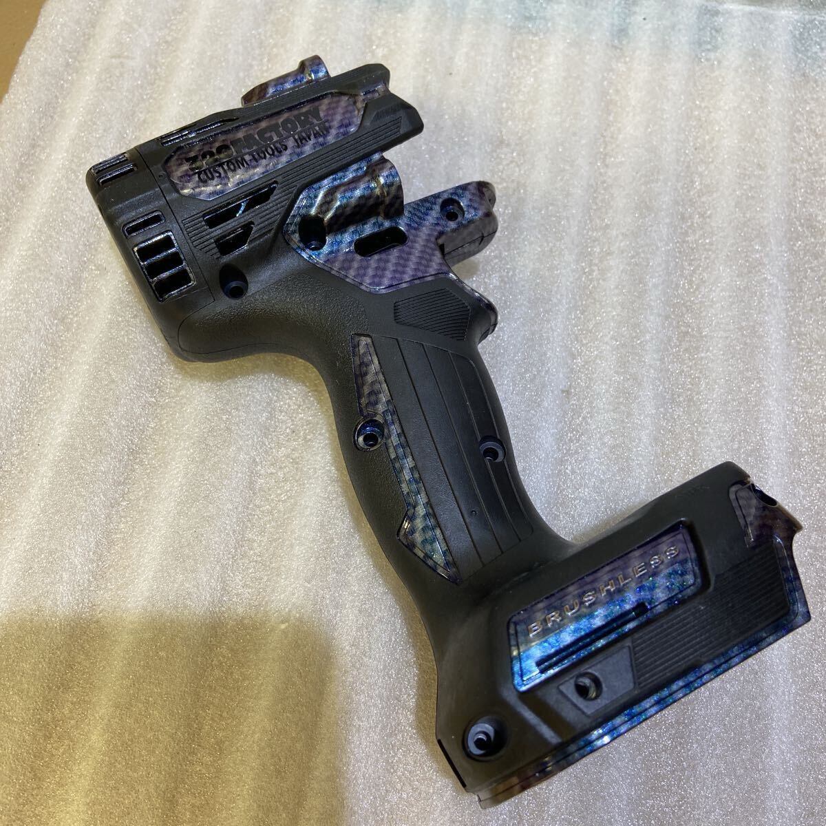 マキタ TW300D/TW302D カーボンマジョーラ　カスタムハウジング　インパクトレンチ外装　320Factory　_画像5