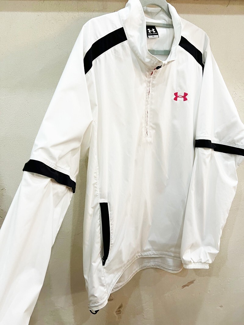 Q93★UNDER ARMOUR/アンダーアーマー ハーフジップ刺繍入り2wayナイロントップス ホワイト メンズXLサイズ ゴルフウェア スポーツ USED ★_画像4