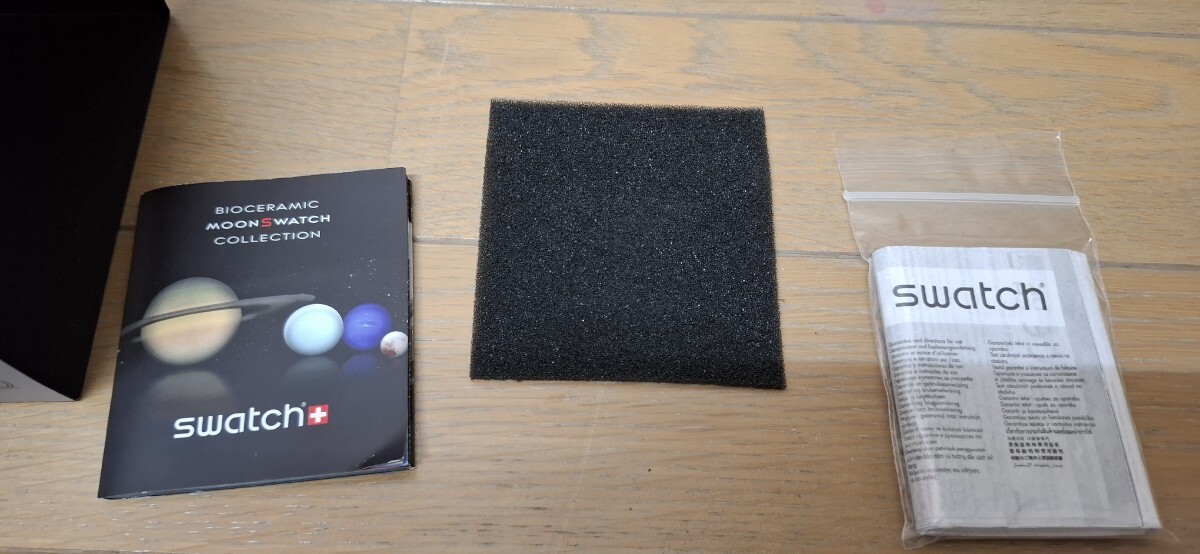 ☆即決時送料込 中古品 OMEGA × swatch MISSION TO THE MOON グレー 社外バンド付 メンズ 試着のみ☆オメガ × スウォッチ_画像4