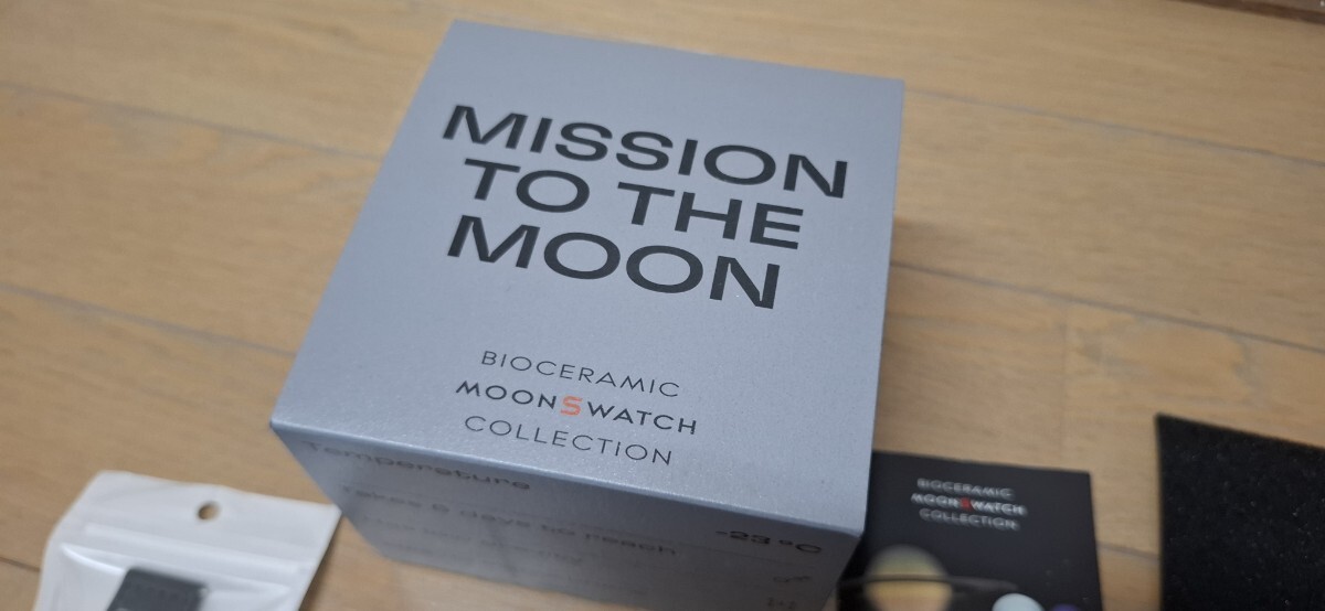 ☆即決時送料込 中古品 OMEGA × swatch MISSION TO THE MOON グレー 社外バンド付 メンズ 試着のみ☆オメガ × スウォッチ_画像5