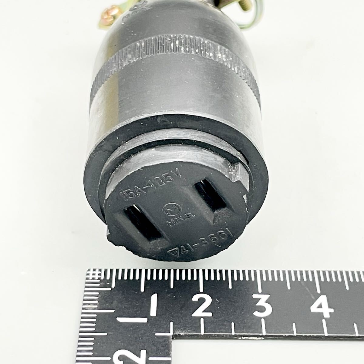 [新品 未使用品] 明工社 丸形 ゴムコネクターボデー MC2616 2P 15A 125V 3個 バンド付 コンセント 防水型 電気部品 金物屋 在庫品 まとめ_画像7