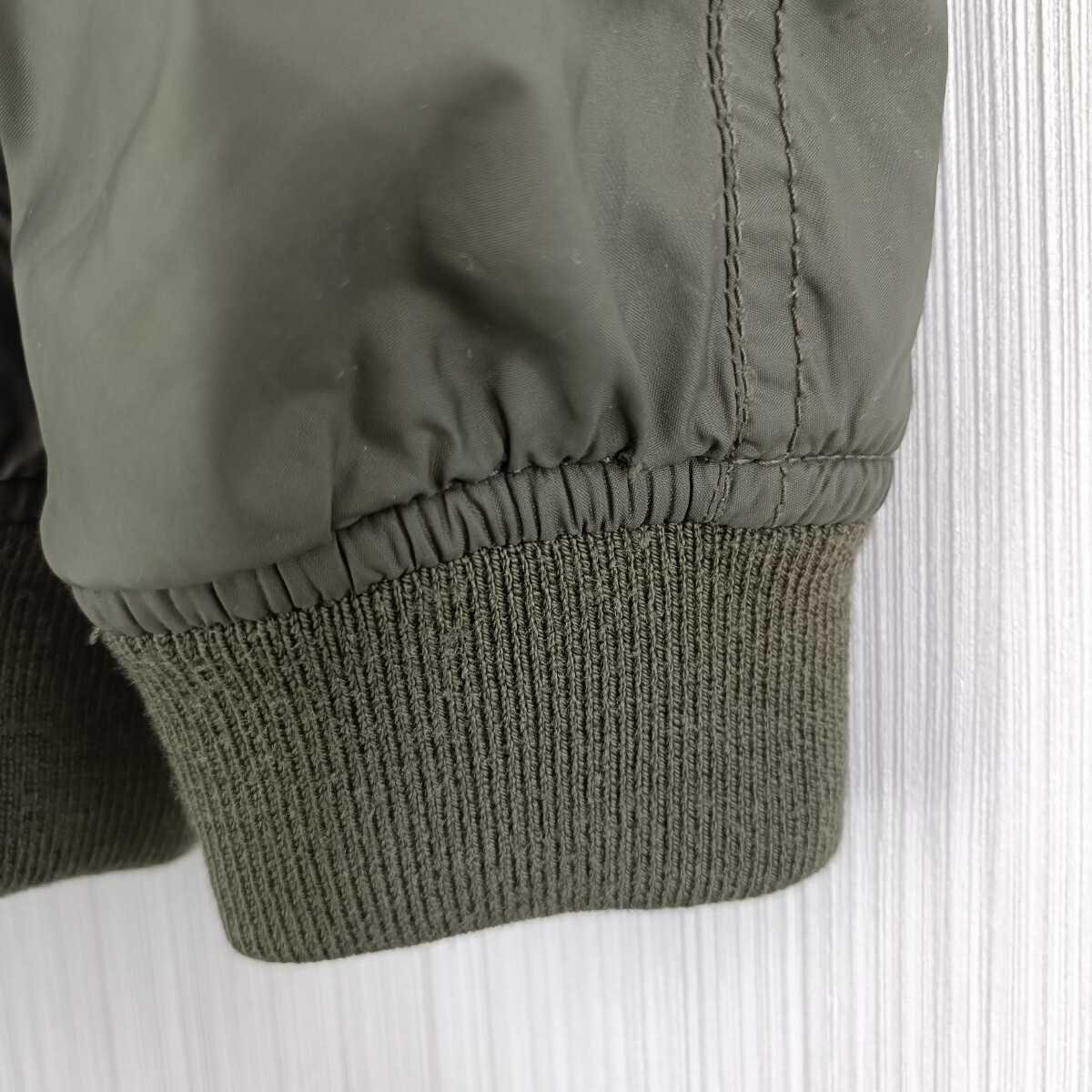 ユニクロ　 MA-1　キッズジャケット_画像7