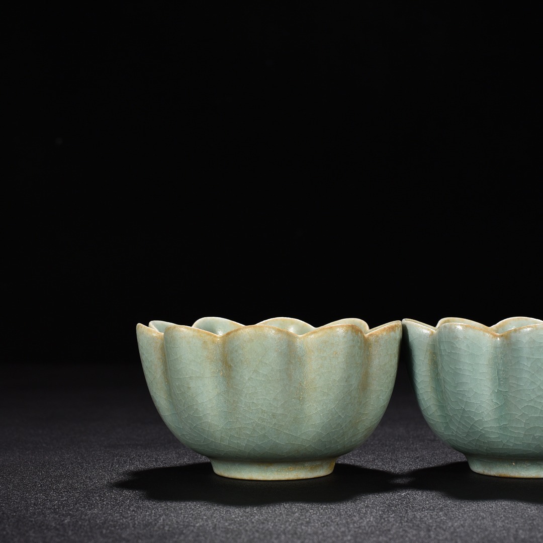 ◆TD100◆宋時代 汝窯 天青釉 蓮花杯3客・ 時代物 古玩 唐物◆_画像3