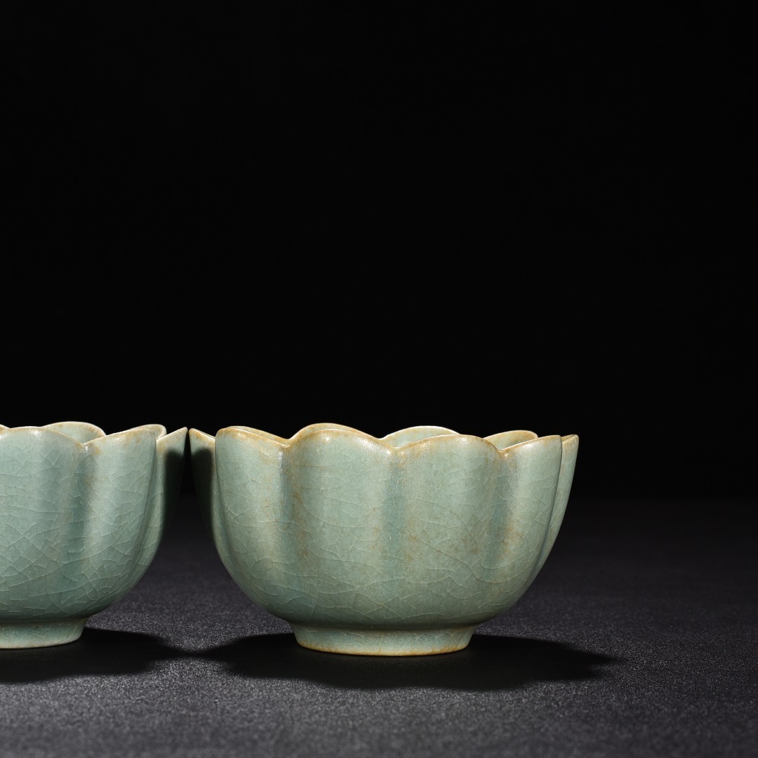 ◆TD100◆宋時代 汝窯 天青釉 蓮花杯3客・ 時代物 古玩 唐物◆_画像5