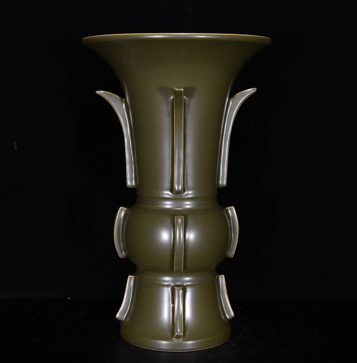 ■LM235■大清乾隆年製 在銘 茶葉末釉 官窯 花觚尊 時代物 古玩 唐物 古陶磁器■_画像4