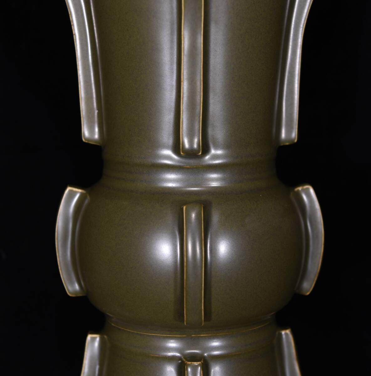 ■LM235■大清乾隆年製 在銘 茶葉末釉 官窯 花觚尊 時代物 古玩 唐物 古陶磁器■_画像6