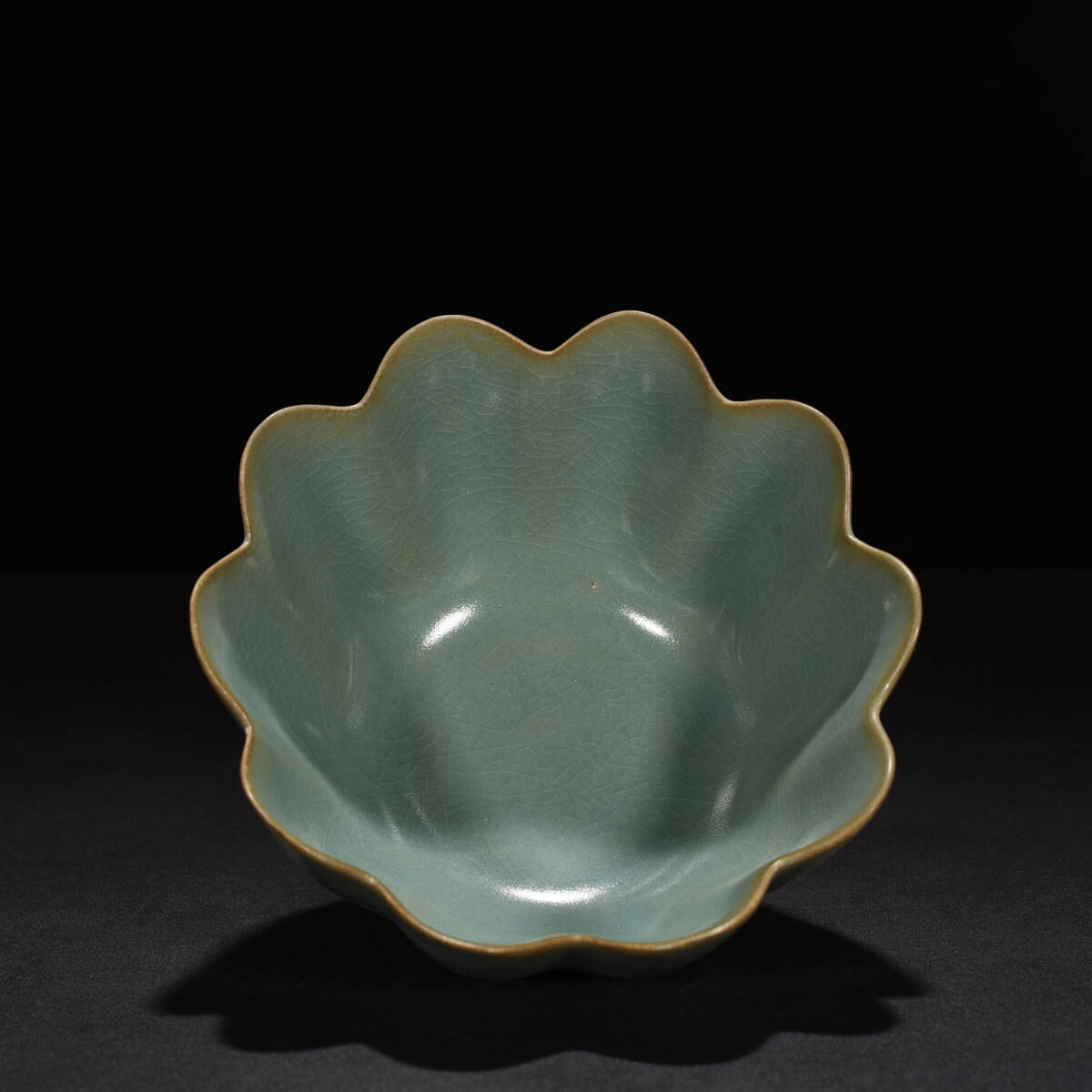 YA121■宋時代 汝窯 天青釉 蓮花大碗 時代物 古玩 唐物 古陶磁器■_画像7