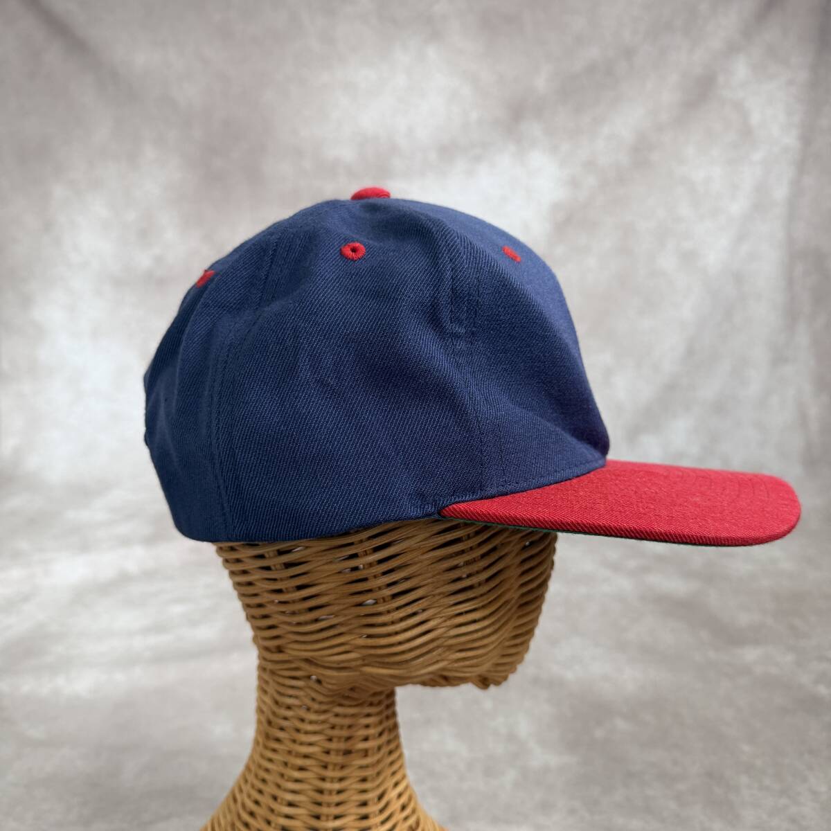 USA古着“BIC BUSS DREAMS”刺繍ロゴキャップ　ネイビー＆レッド　スナップバック_画像4