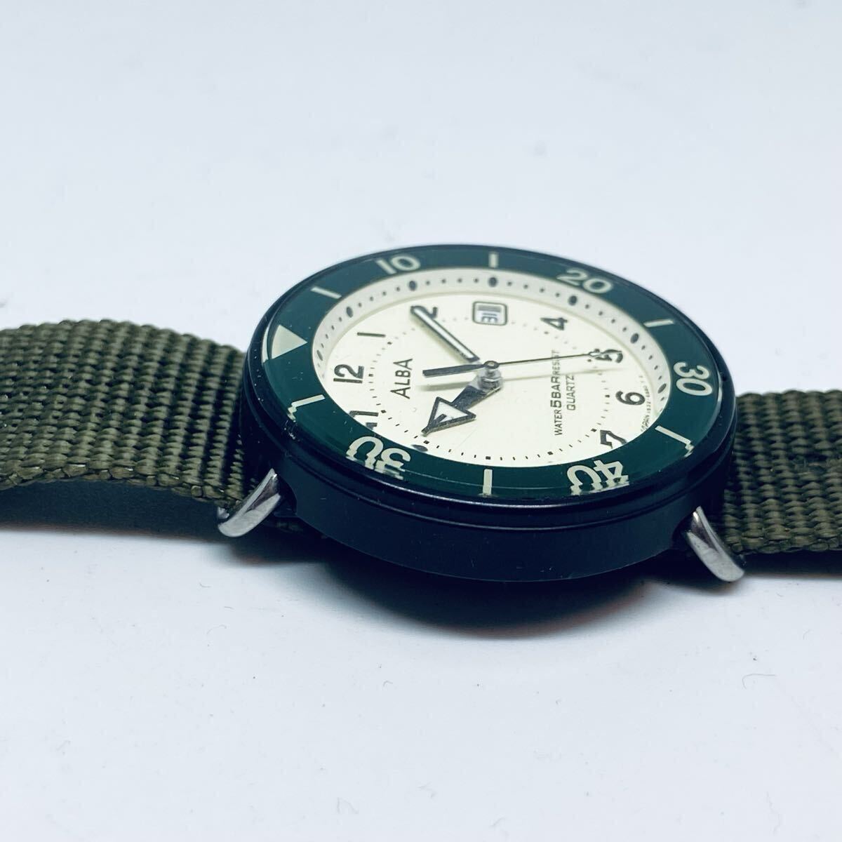 34691 アルバ ALBA SEIKO セイコー 腕時計 クオーツ ミリタリー アナログ クォーツ ラウンド V532-6C50 アンティーク レトロ ジャンク_画像3