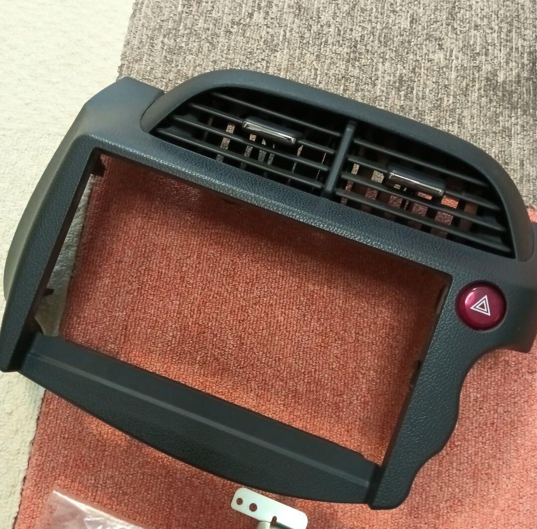 ③美品　フィット　オーディオパネル　ナビパネル　9インチ　GP1 GP2 GE6/7/8/9 GG7/8 08B40-TF0-RM-20 シャトル ナビパネル GE8 ホンダ_画像2