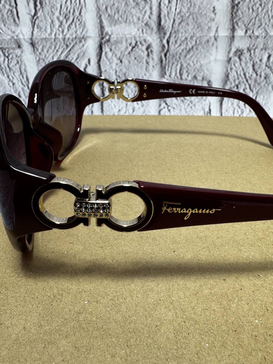  хорошая вещь Salvatore Ferragamo Salvatore Ferragamo SF896SRA солнцезащитные очки w5125-1113-①-②