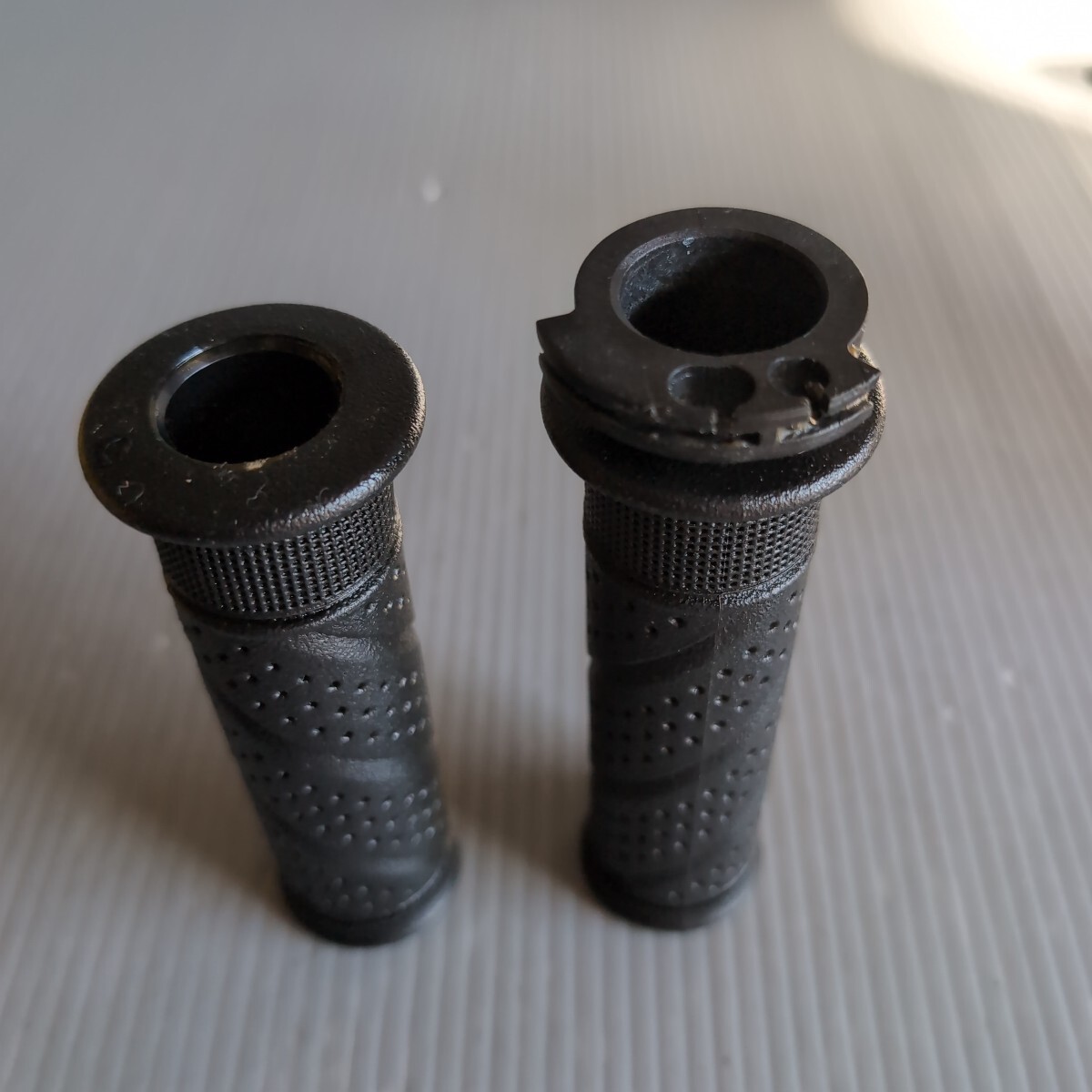 c747 バイク用 ホンダ純正 ハンドルグリップ 左右セット 中古品 送料込み モンキー125 ダックス125_画像3