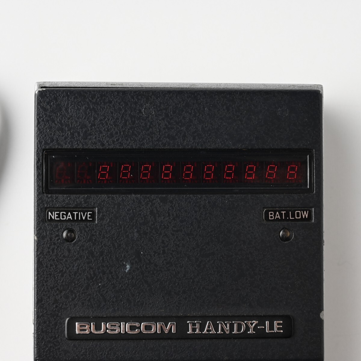 当時物 BUSICOM LE-120A 世界初の小型電卓 動作確認済 HANDY-LE 1971年発売 ビジコン ポケット電卓 ハンディ ポータブル 精密機器 計算機器_画像2