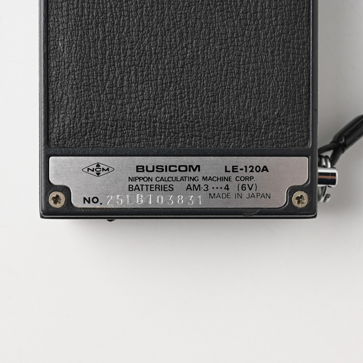 当時物 BUSICOM LE-120A 世界初の小型電卓 動作確認済 HANDY-LE 1971年発売 ビジコン ポケット電卓 ハンディ ポータブル 精密機器 計算機器_画像6