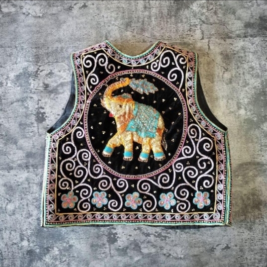 古着 タイ製 エレファント 象 スパンコール 装飾 コットンベスト ベスト ビンテージ 民族衣装 刺繍_画像2