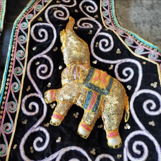 古着 タイ製 エレファント 象 スパンコール 装飾 コットンベスト ベスト ビンテージ 民族衣装 刺繍_画像4