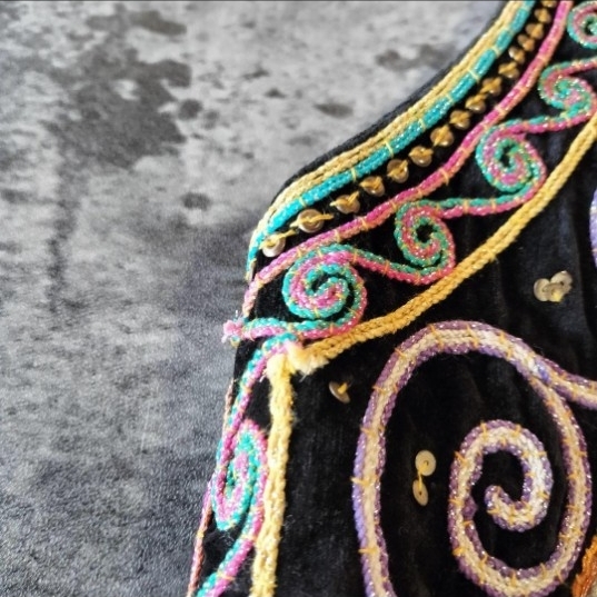 古着 タイ製 エレファント 象 スパンコール 装飾 コットンベスト ベスト ビンテージ 民族衣装 刺繍_画像6