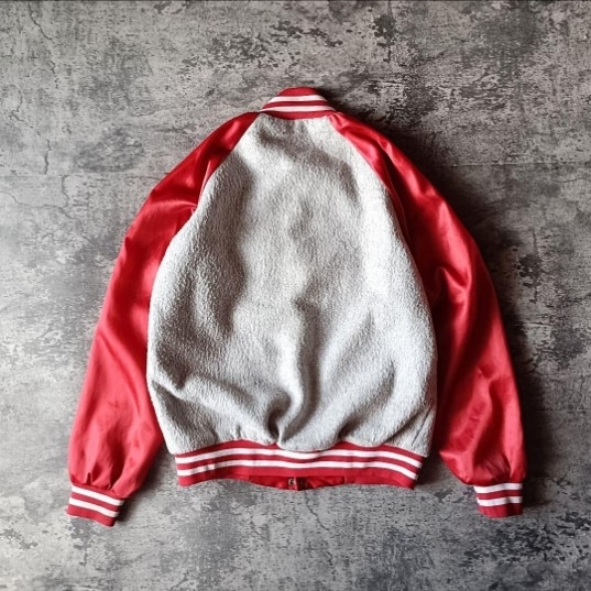 80s USA製 アメリカ製 WINDLESS デビルプリント スタジャン_画像2