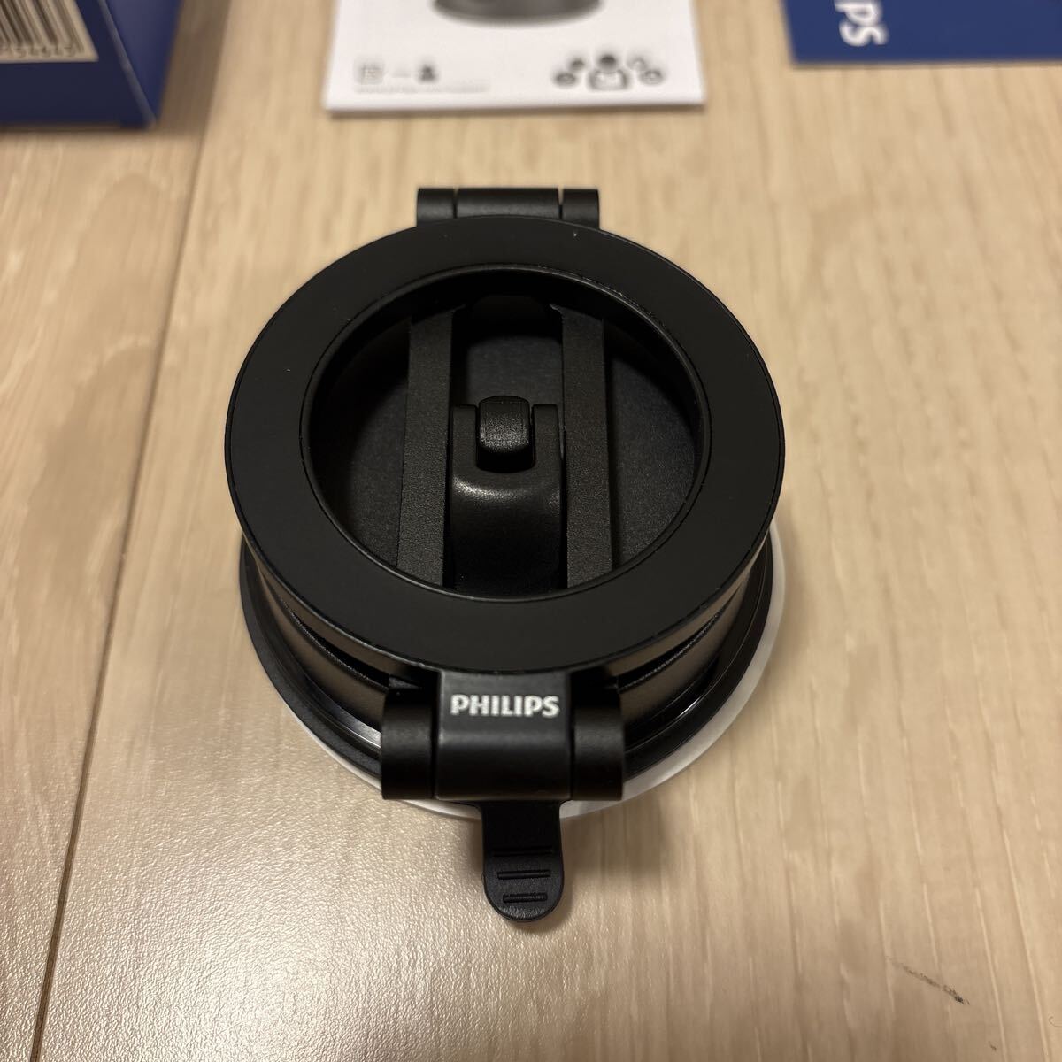 Philips (フィリップス) マグネット車載スマホホルダー magsafeホルダー 超強力吸着 真空吸盤 携帯ホルダー 多角度調整 360°回転な台座 車_画像3