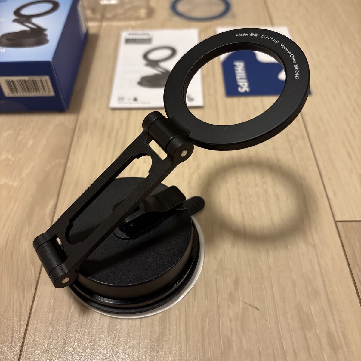 Philips (フィリップス) マグネット車載スマホホルダー magsafeホルダー 超強力吸着 真空吸盤 携帯ホルダー 多角度調整 360°回転な台座 車_画像6